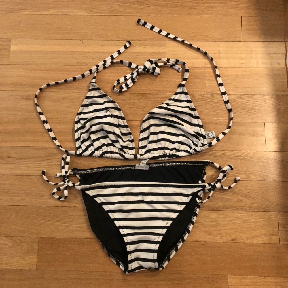 Becca Swim Bikini L Bottom D top